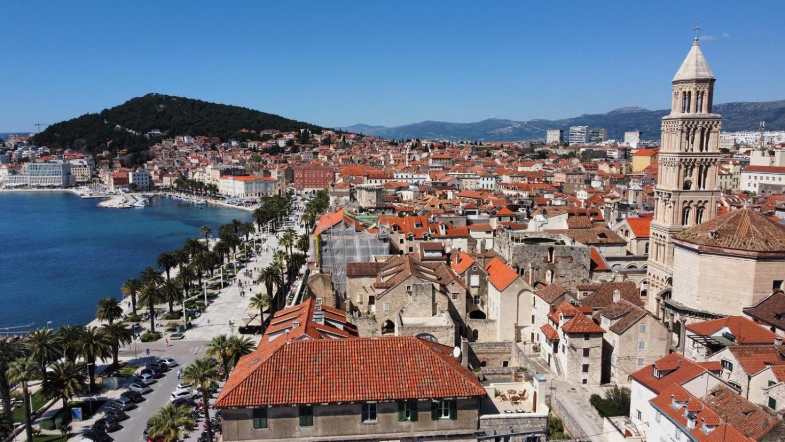 Terazza Grande In Diocletian Tower Apartment Split Bagian luar foto