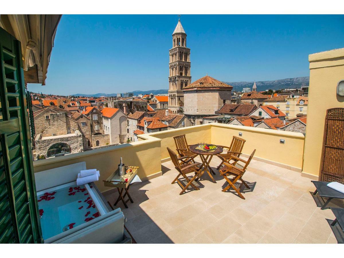 Terazza Grande In Diocletian Tower Apartment Split Bagian luar foto