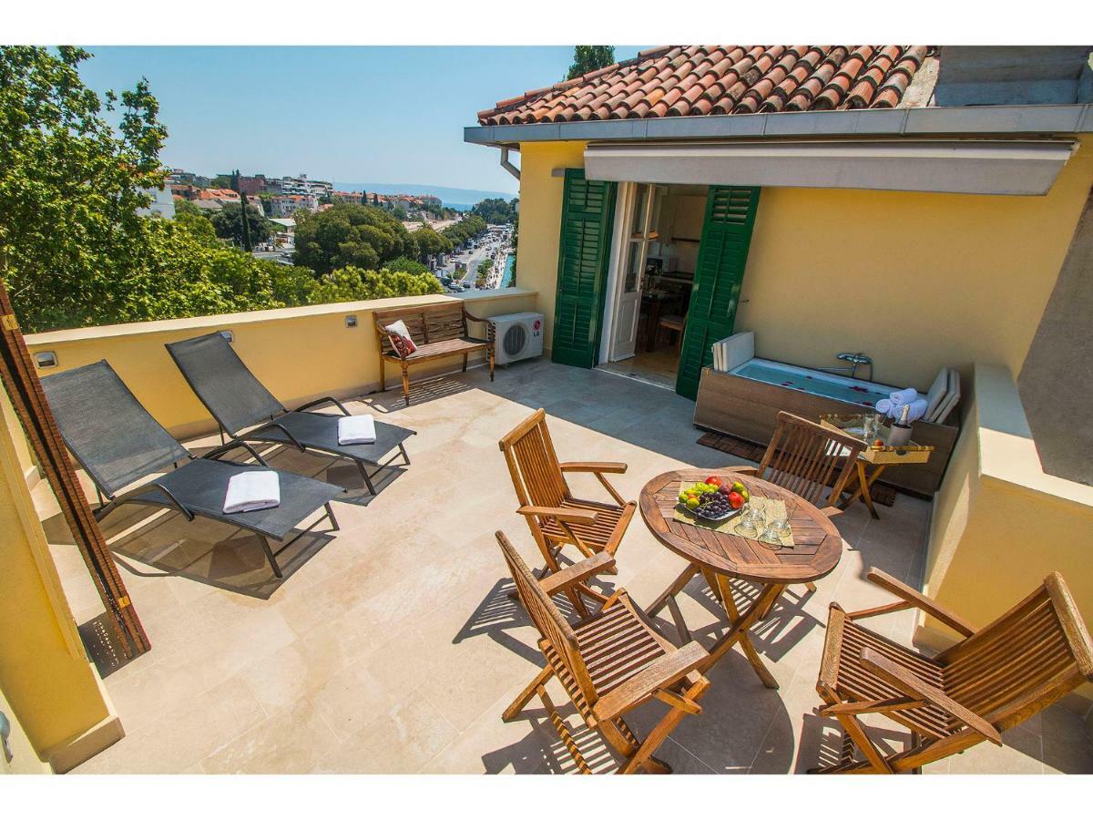 Terazza Grande In Diocletian Tower Apartment Split Bagian luar foto