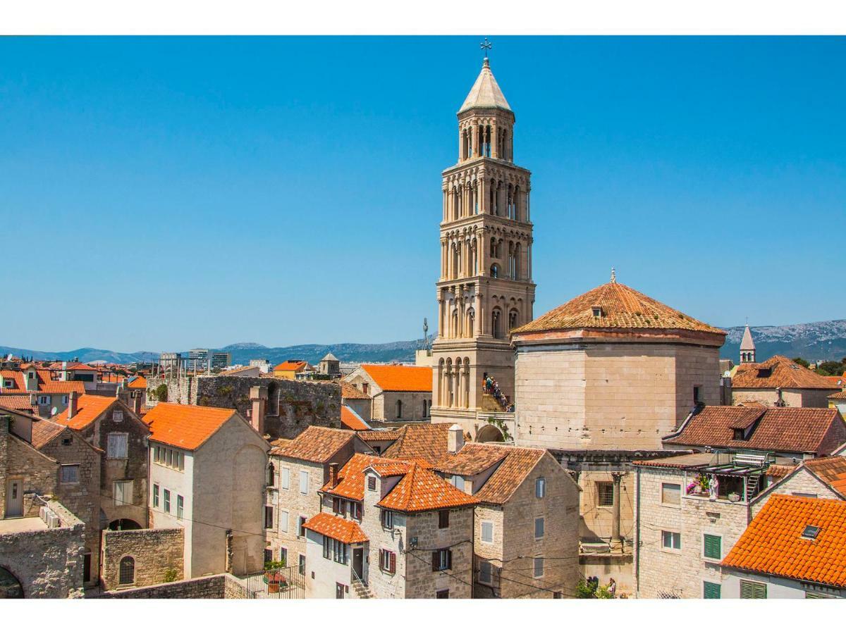 Terazza Grande In Diocletian Tower Apartment Split Bagian luar foto