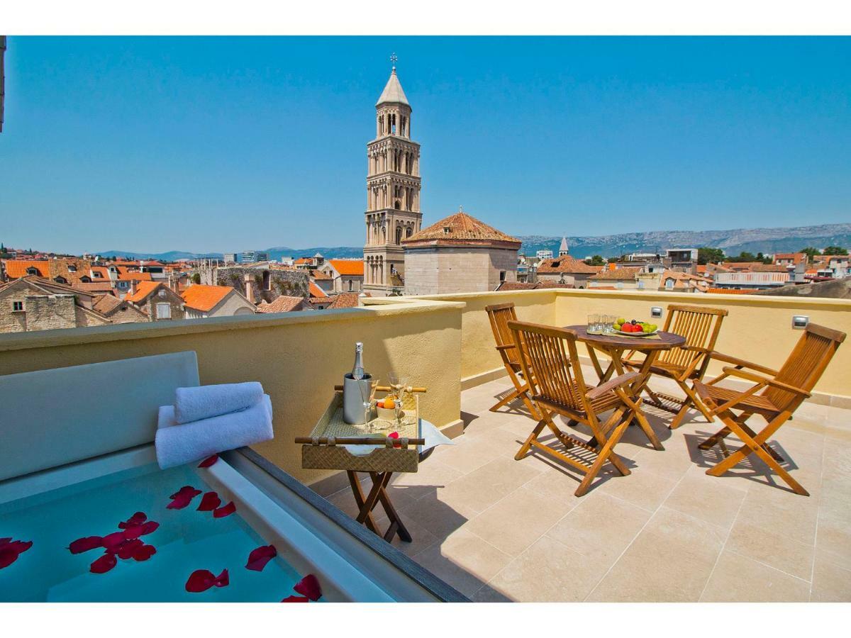 Terazza Grande In Diocletian Tower Apartment Split Bagian luar foto