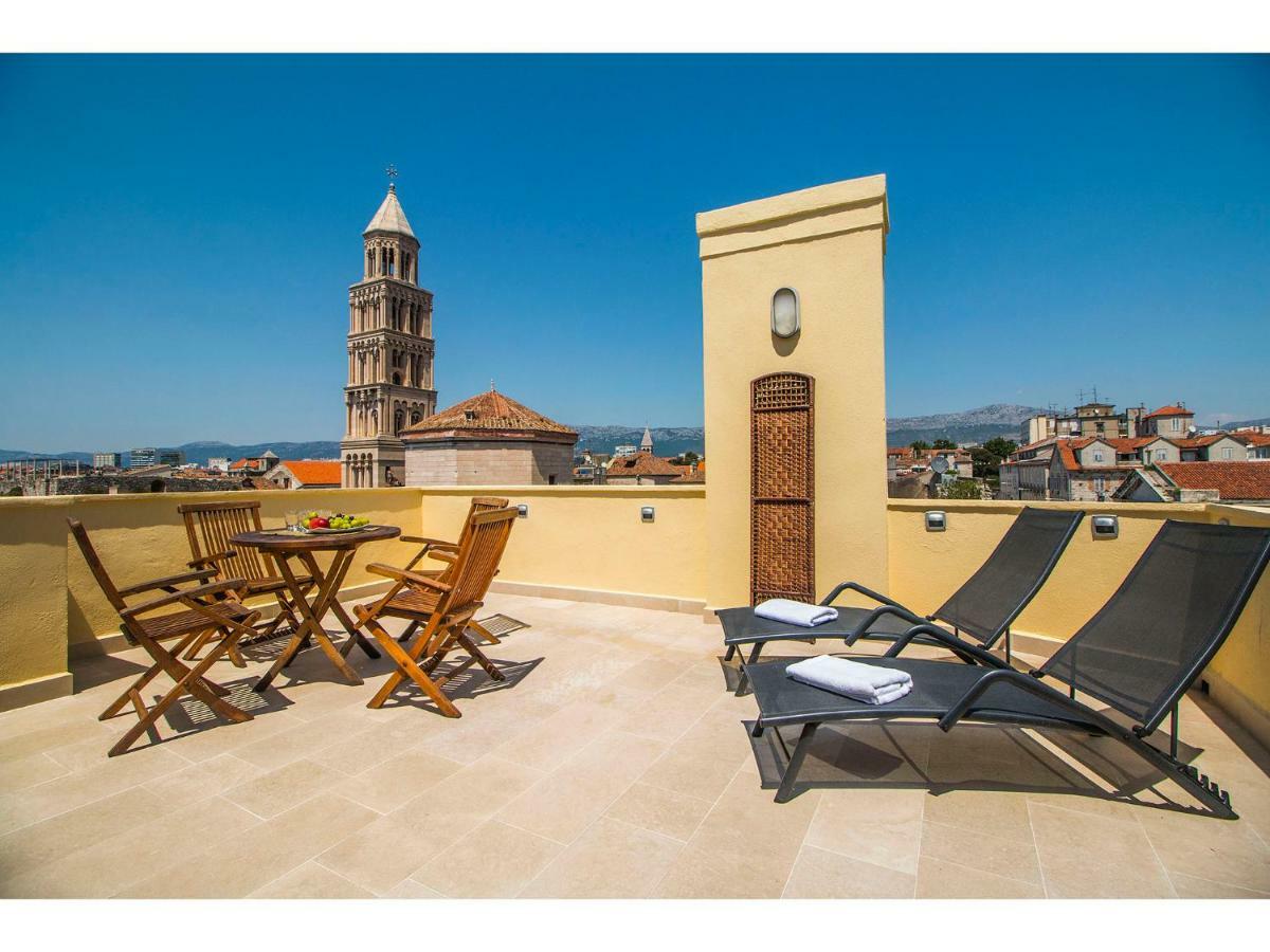 Terazza Grande In Diocletian Tower Apartment Split Bagian luar foto