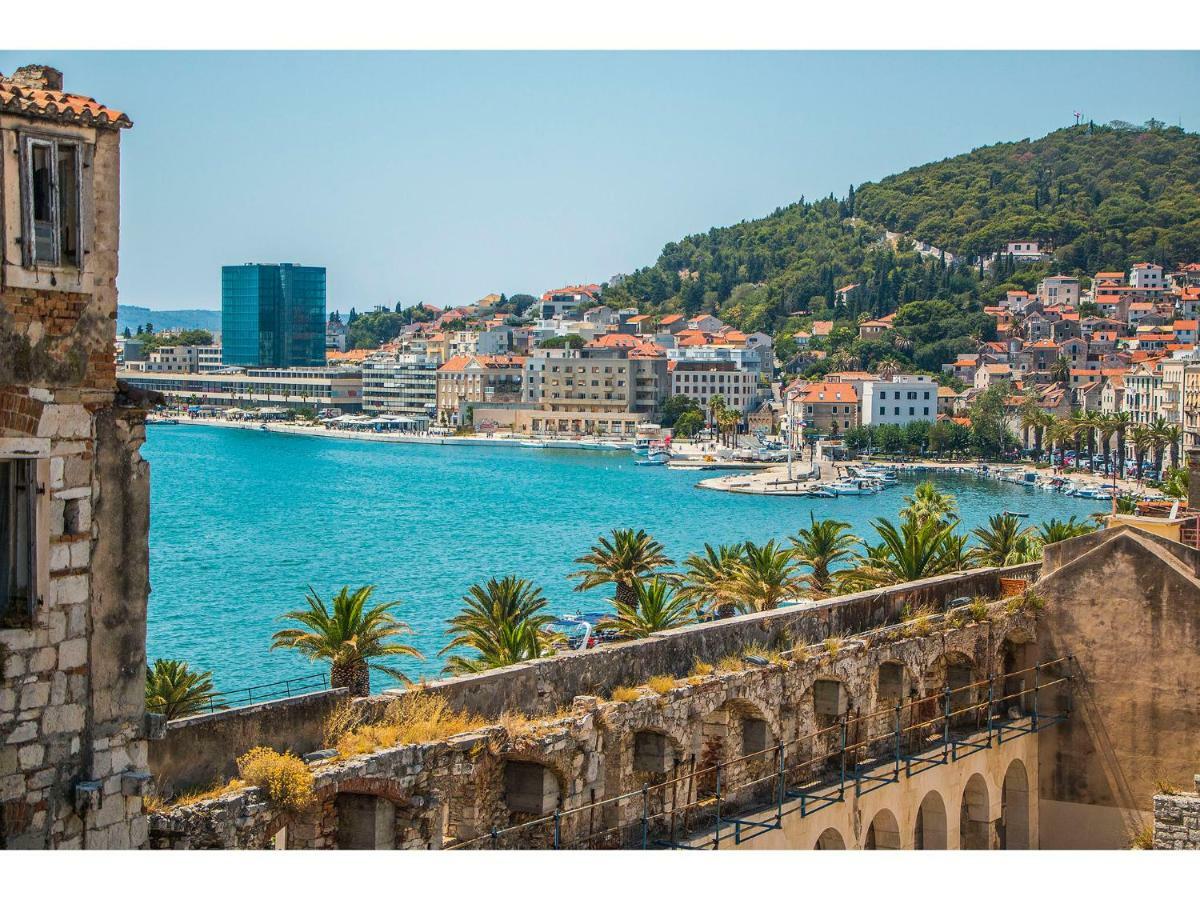 Terazza Grande In Diocletian Tower Apartment Split Bagian luar foto